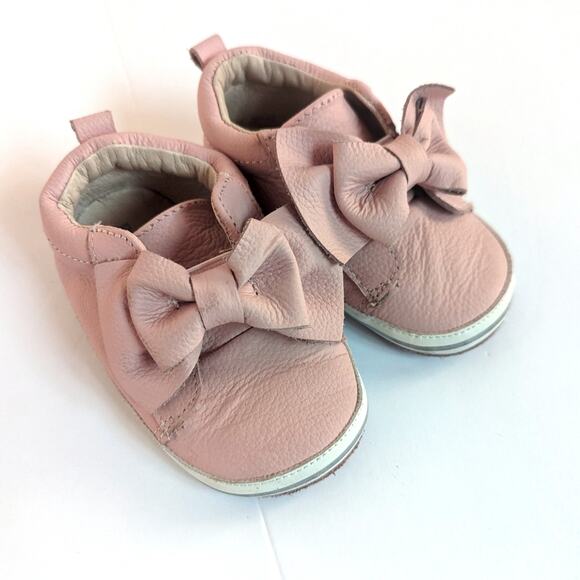 Robeez Baby Aria First Kicks Girls Sz 18-24m Leather Pink Bow Girly - Picture 1 of 6